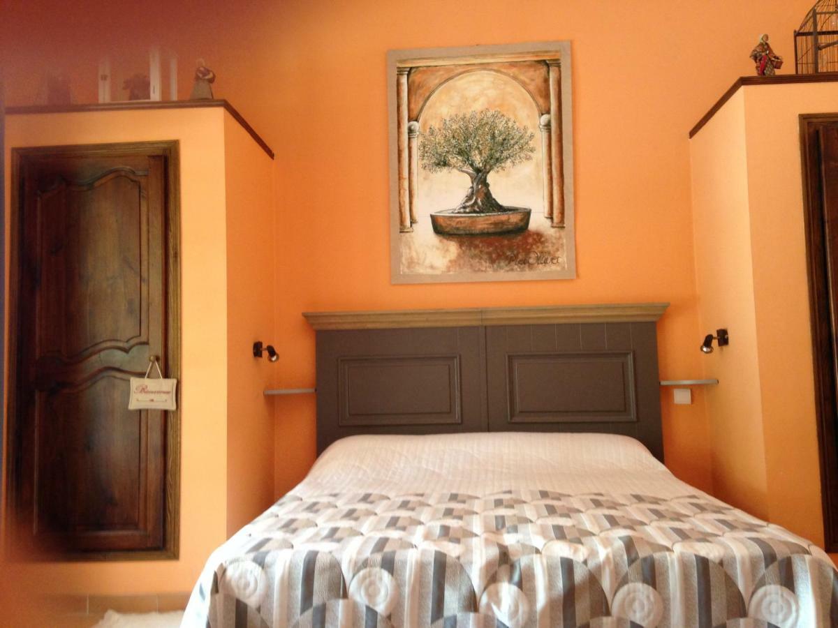 Mas Des Oliviers Bed & Breakfast Saint-Marc-Jaumegarde Ngoại thất bức ảnh