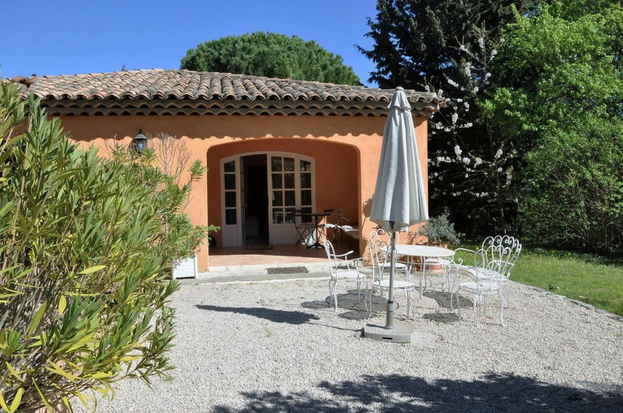 Mas Des Oliviers Bed & Breakfast Saint-Marc-Jaumegarde Ngoại thất bức ảnh